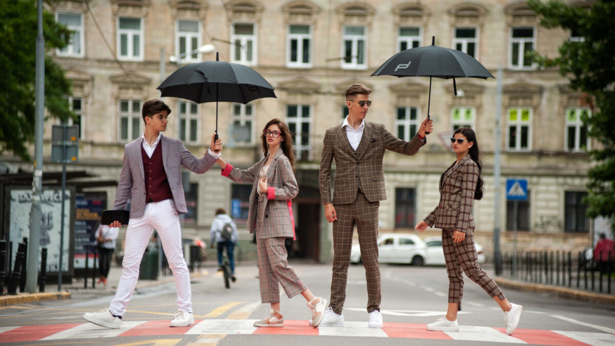 Un parapluie tendance : l’idée cadeau parfaite en toute saison